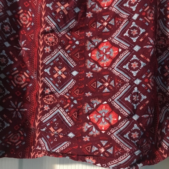 Red patterned crop top - Picture 3 of 4